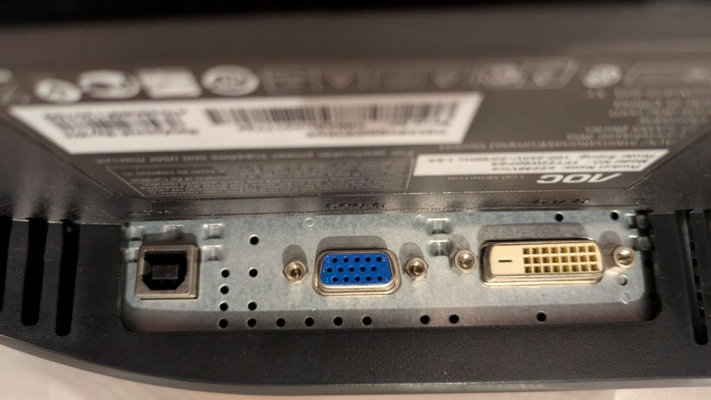 Monitor PC AOC de 22 polegadas