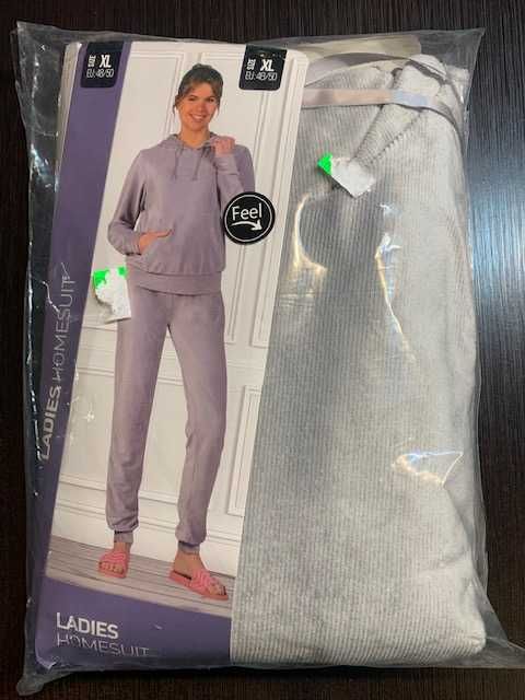 Świetny, wygodny i bardzo miły dres XL kolor szary NOWY