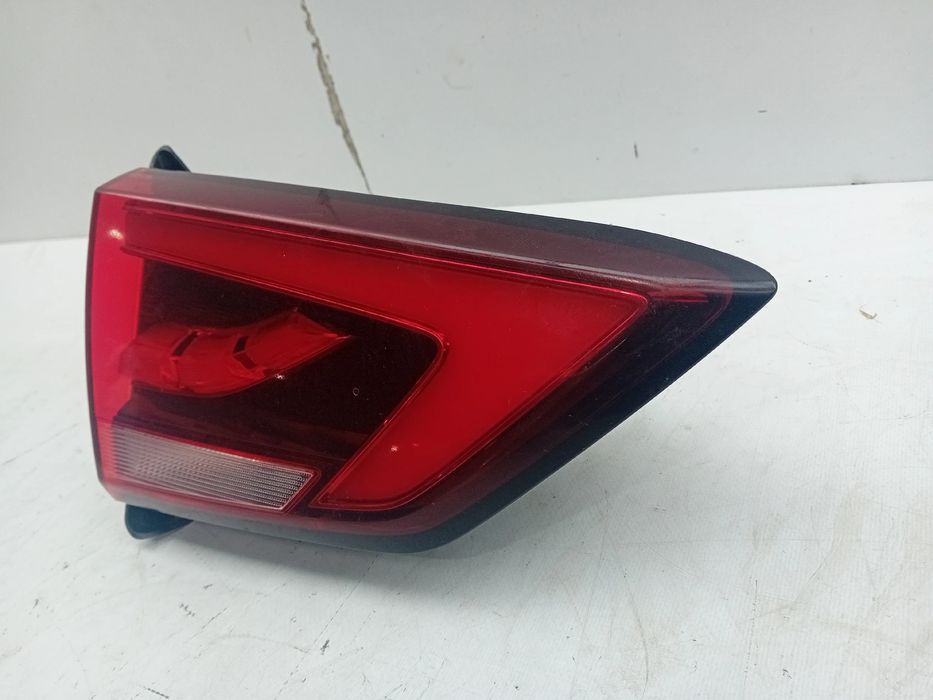 Farolim da mala esquerdo MG MG ZS SUV