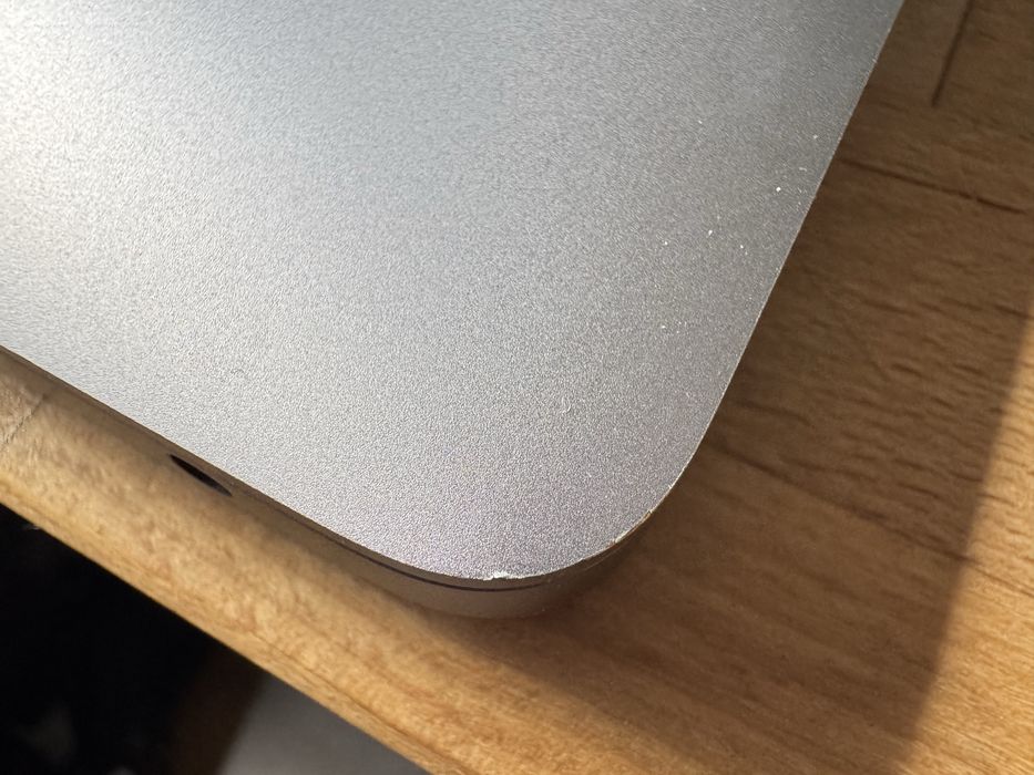Macbook Air 13” M1 8GB 256GB 8C/7G Space Gray