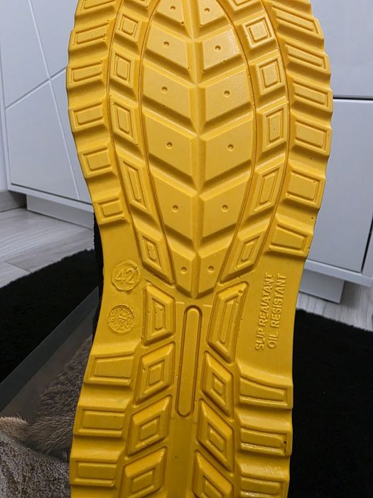 Buty robocze bhp- URGENT 42