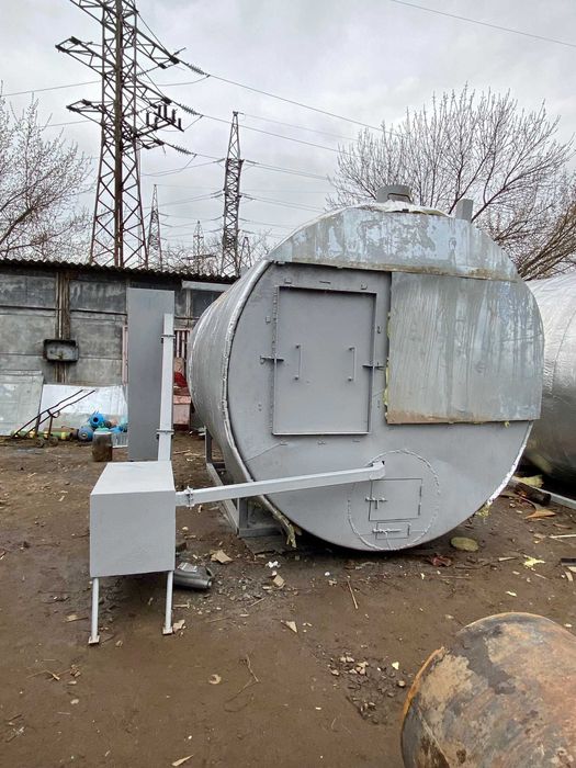 Обладнання для виготовлення деревного вугілля.