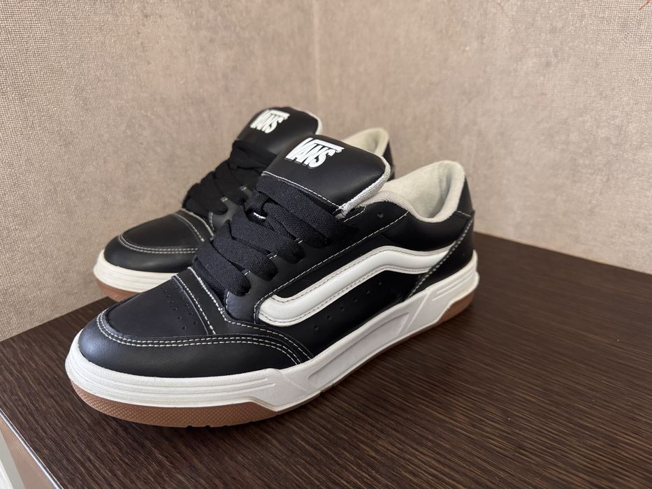 Вживані кросівки Ванс Vans