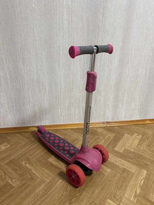 Продам дитячий самокат