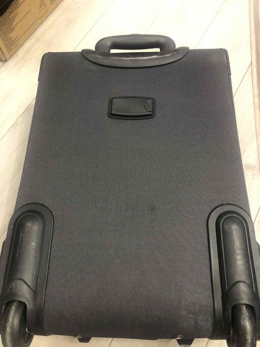 Чемодан на колесах