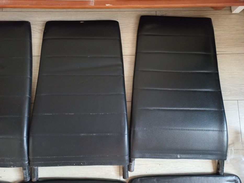 Krzesła czarne 4 sztuki