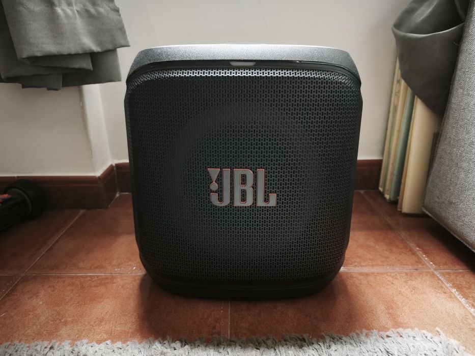 Coluna portátil JBL Partybox Encore Essential 2