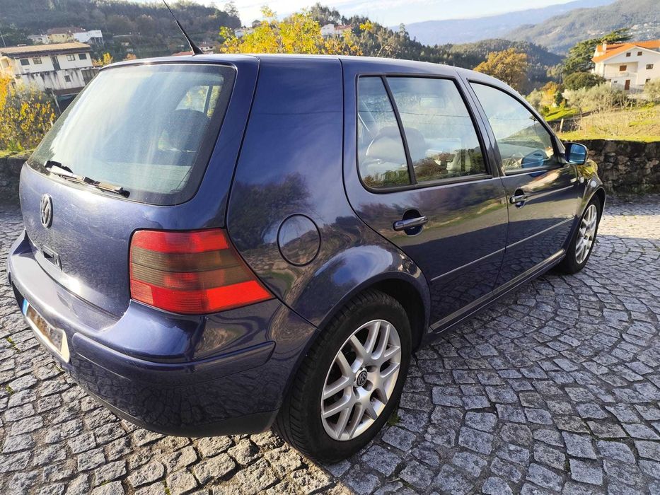 Volkswagen Golf IV 1.9 TDI 110cv – Ano 2000