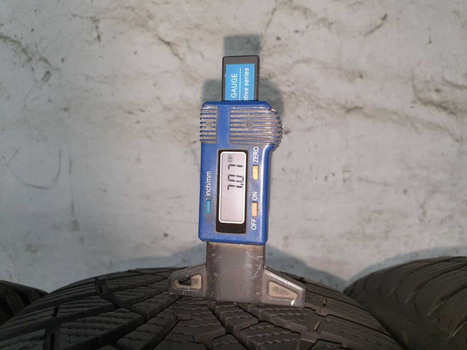 Cztery Opony zimowe 205/55R16 7mm Goodyear UltraGrip 9