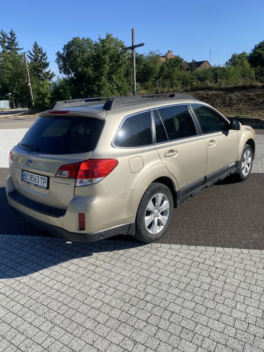 Subaru Outback 2010