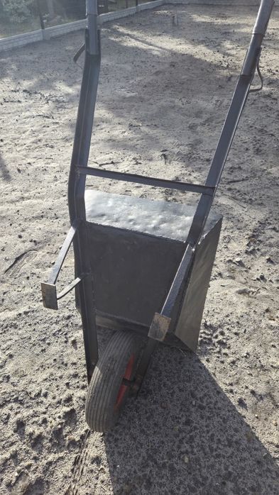 Sprzedam taczkę  budowlaną