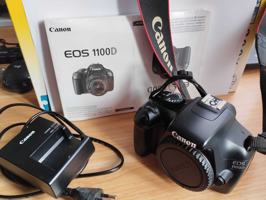 Máquina Fotográfica Canon EOS 1100D