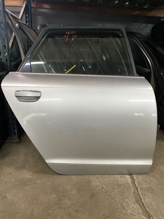 AUDI A6C6 Drzwi lewy tył