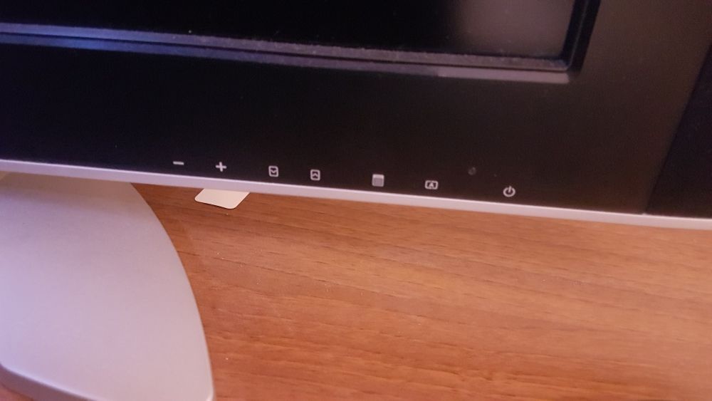 Telewizor LCD firma MEDION  LW-30P 30 cali  z pilotem