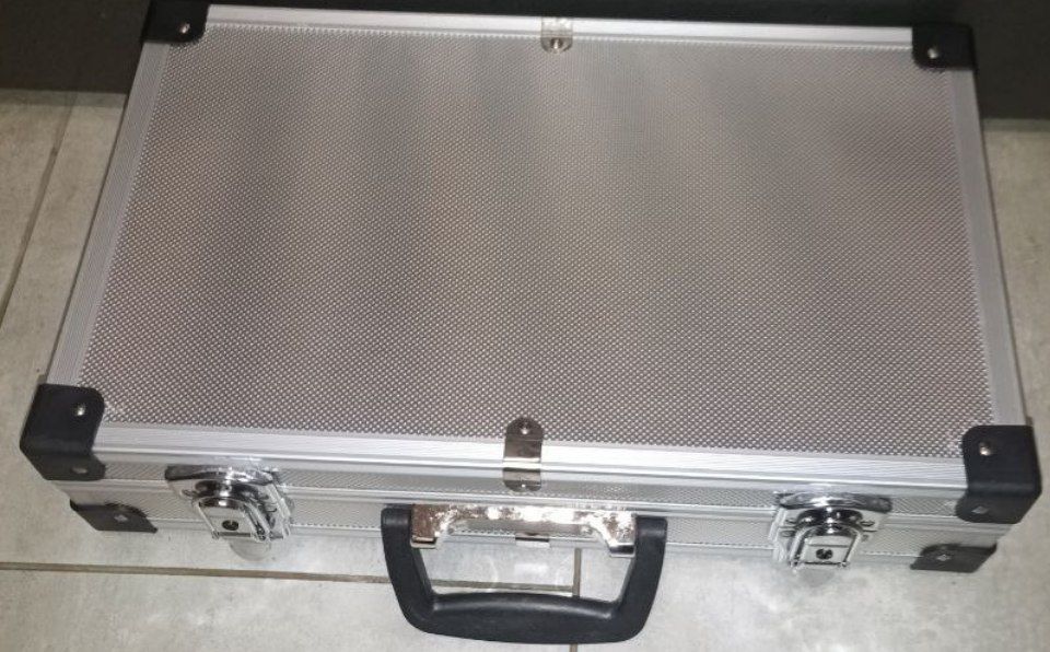 Чемодан для картин