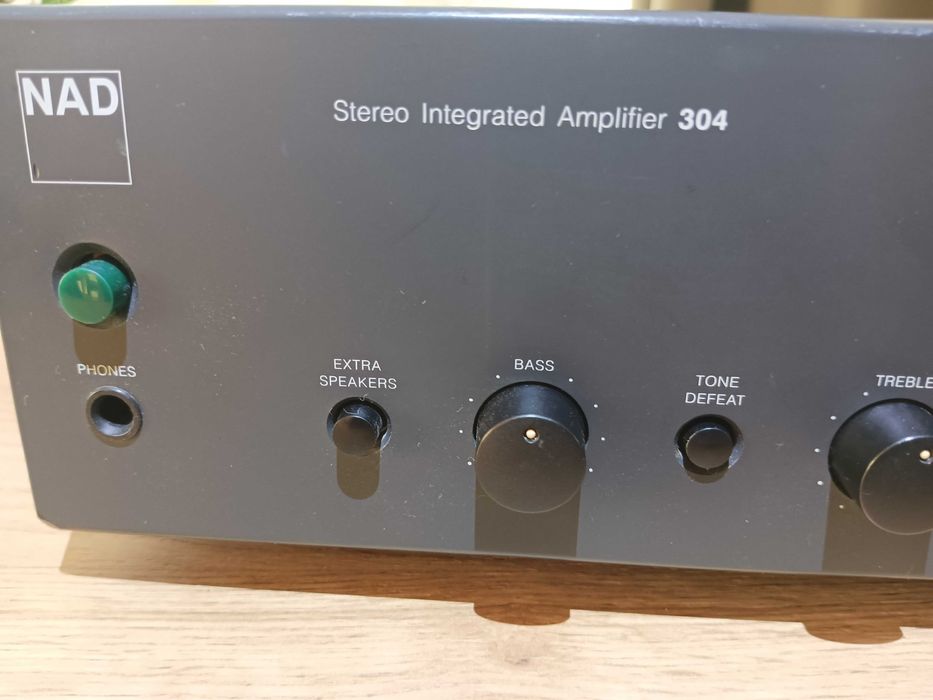 Wzmacniacz NAD 304