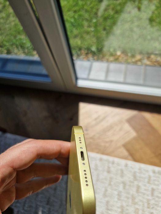 Sprzedam telefon iPhone 14