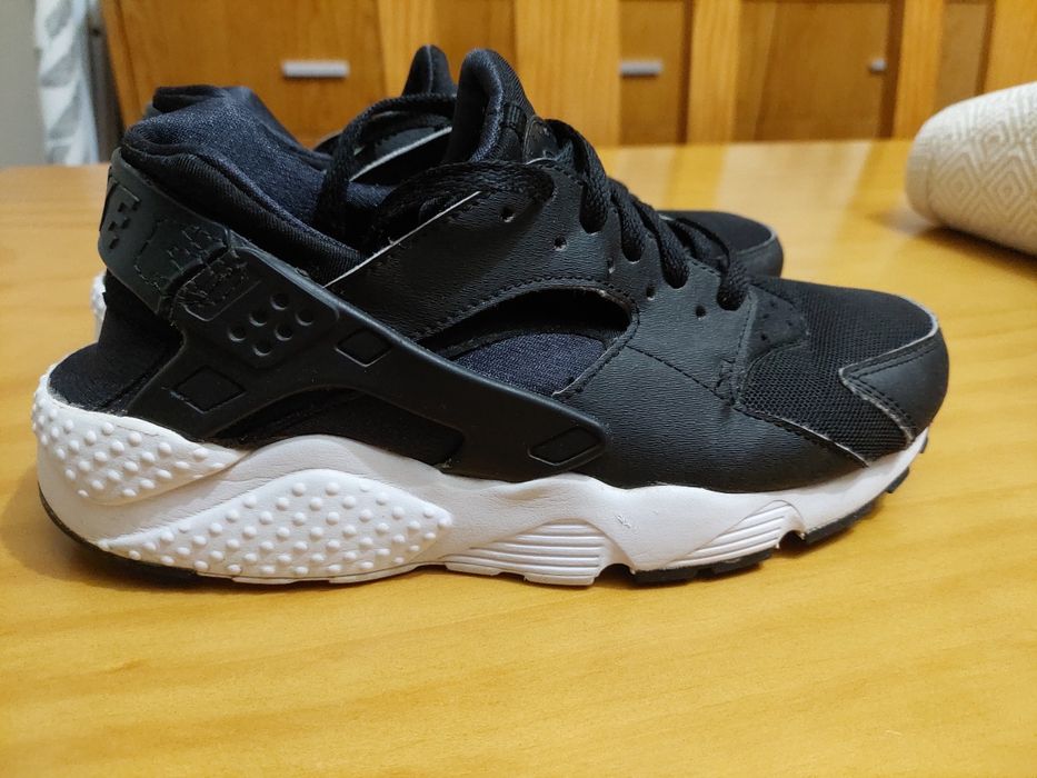 Ténis Nike Huarache praticamente novos