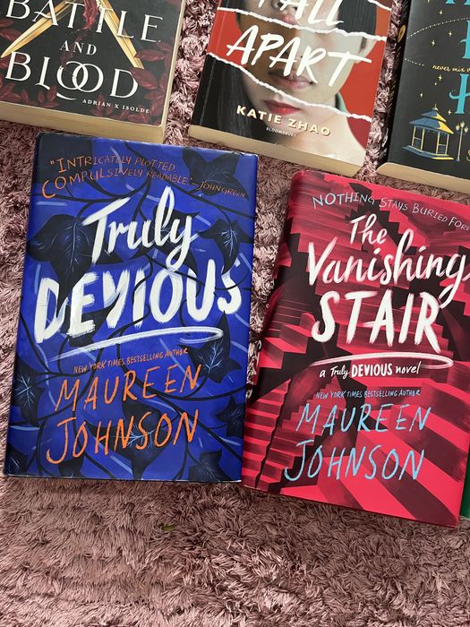 Vários livros em inglês