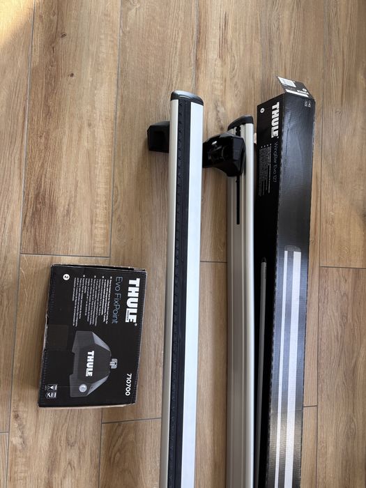 Bagaznik Thule WingBar Evo 137 do BMW 5 sedan G60