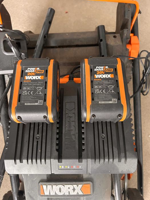 Kosiarka akumulatorowa WORX 40V (2x20V) + 2 baterie + ładowarka