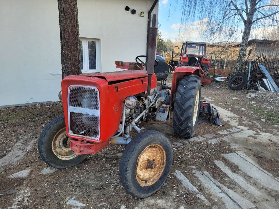 Ursus C-360 pęknięty blok