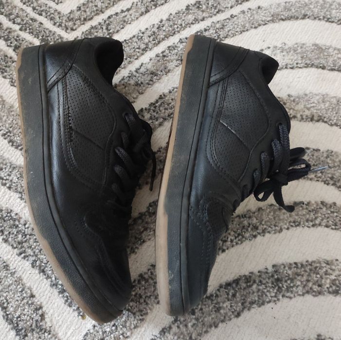 Czarne sneakersy męskie Sprandi r 40