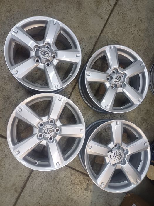 Felgi aluminiowe 5x114,3x17  et45  7,j  toyota oryginał
