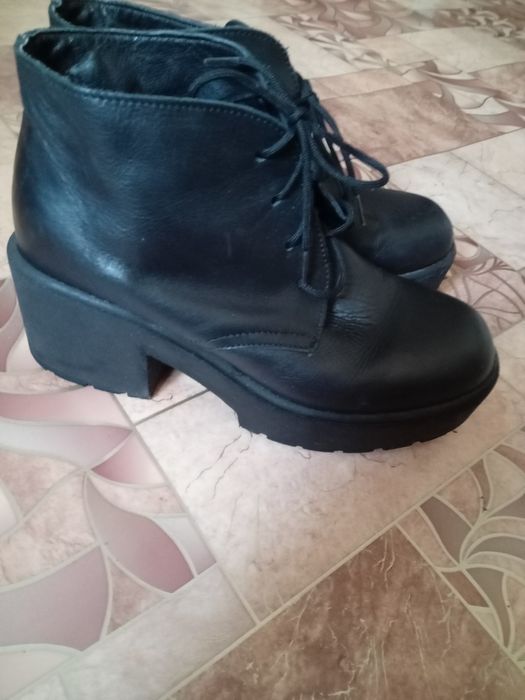 Женские кожаные полубонинки