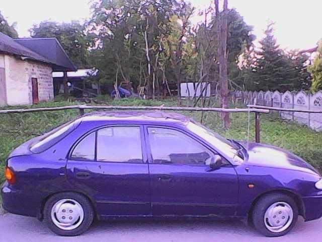 hyundai accent 96 duzo czesci sprawny zabytkowy dach z winylu