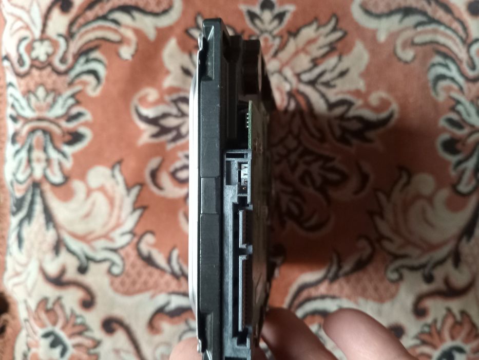 Жесткий диск для комрьютера.тера