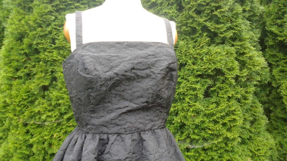 Sprzedam NOWĄ sukienkę Mohito roz 42