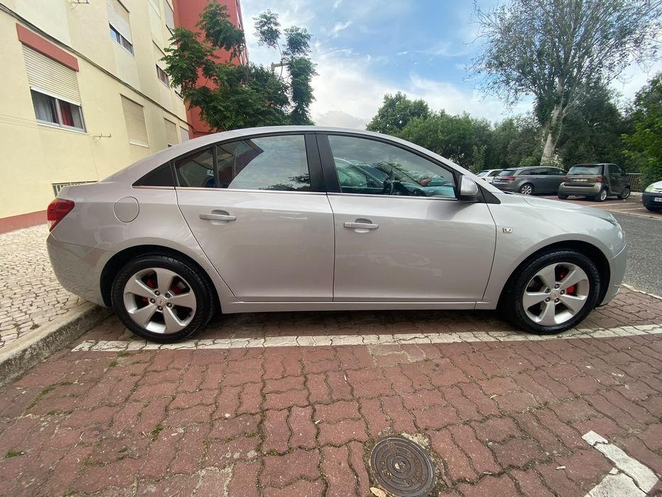Chevrolet CRUZE 2.0 VCDi 2010