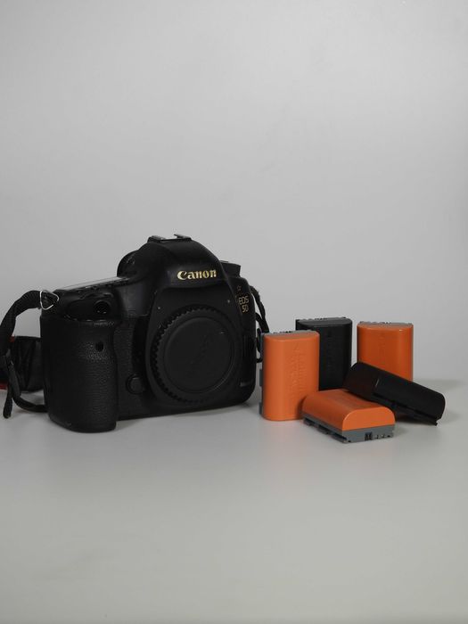 Máquina Fotográfica Canon EOS 5D MARK III