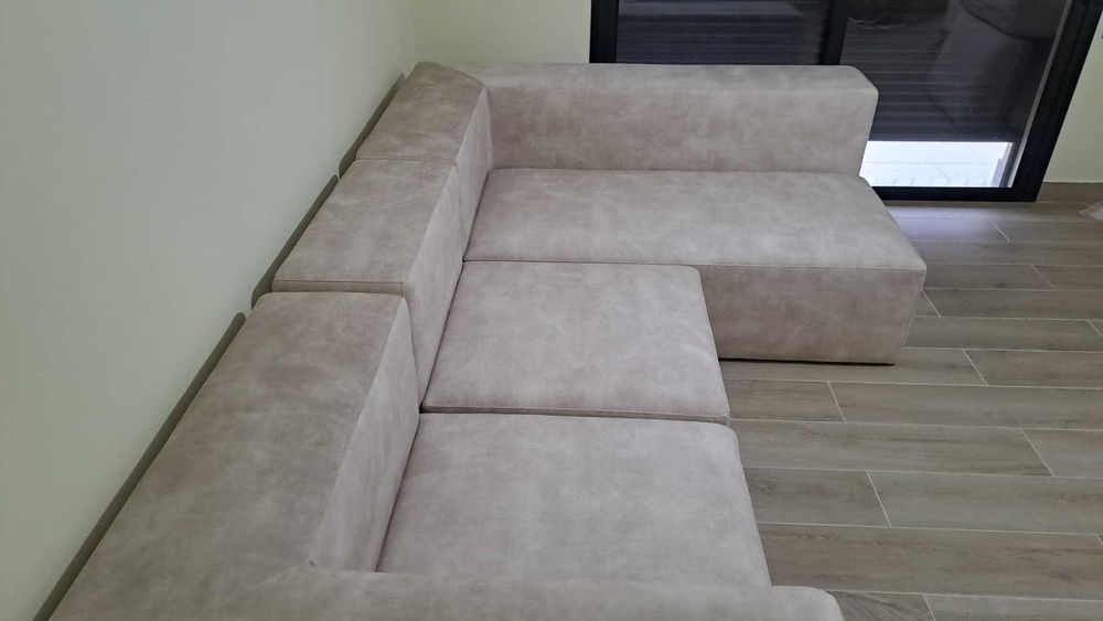 Sofá modular completamente novo, valor negociável