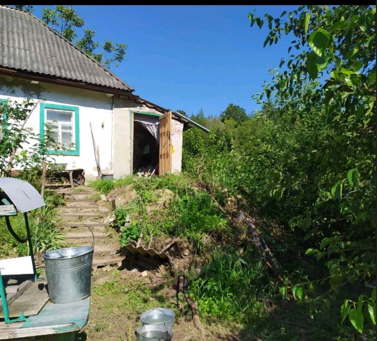 Продам  домик  со Сунки 3000уе