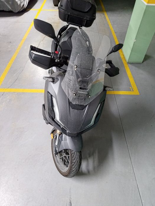 Vendo Honda ADV 350