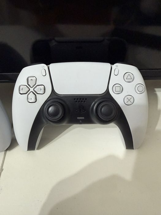 Vende se playstation 5