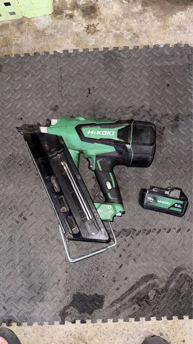 Gwozdźiarka Hi koki NR 1890DBCL