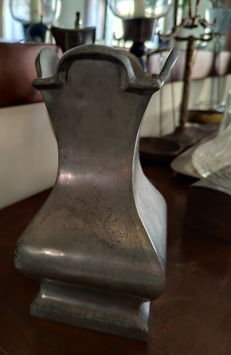 Jarro em estanho antigo