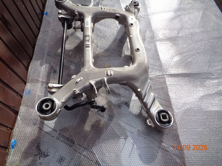 sanki tylne bmw 5 g60 g61 8831012 z 2026 roku nowe