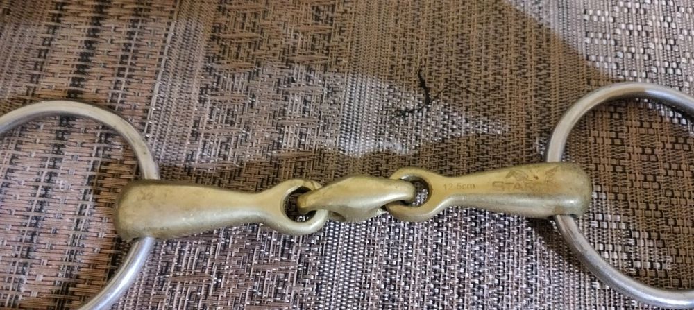 Sprzedam wędzidła czapraki