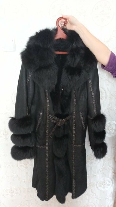 Продам дублянку жіночу натуральна з натуральним хутром,тепла