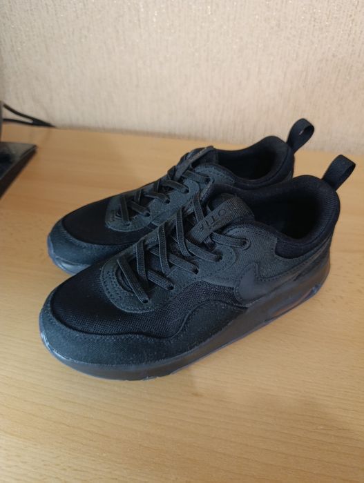 Кросівки Nike Air Max Motif 33 розмір