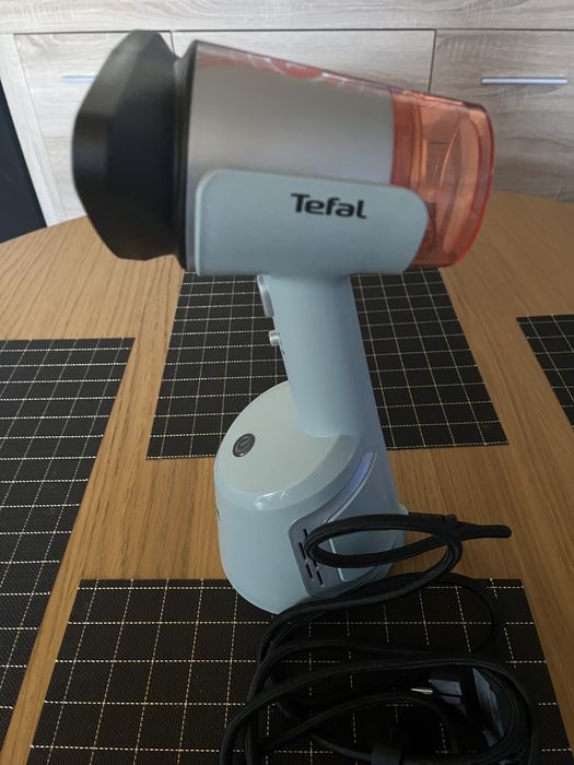 Parownica do ubrań Tefal