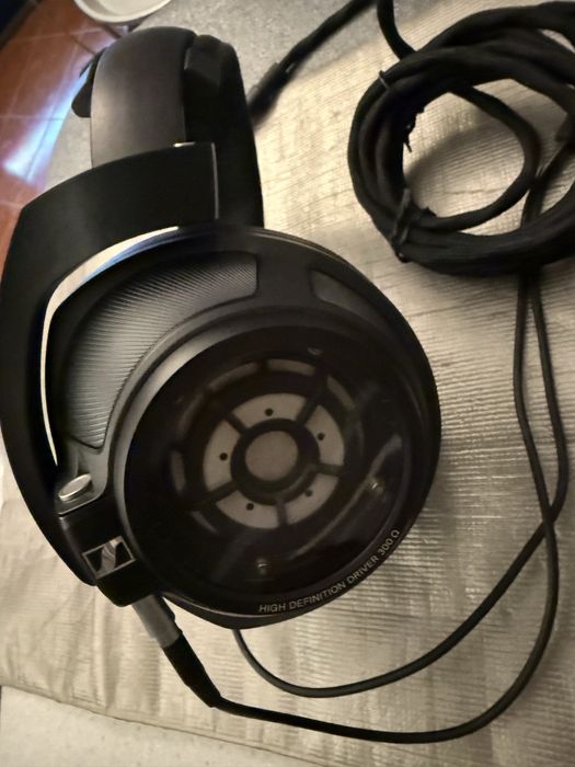 Sennheiser HD 820