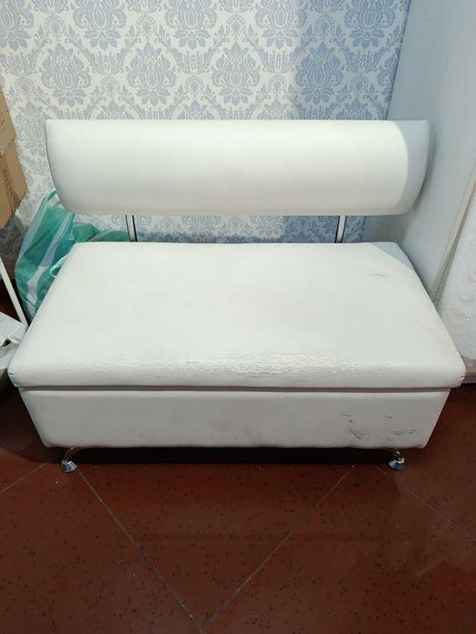 Диванчик терміново