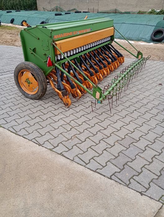 Amazone d7 specjal 2 czesci
