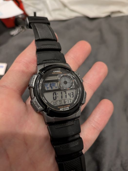 Zegarek Casio AE-1000W-1BVEF World Time