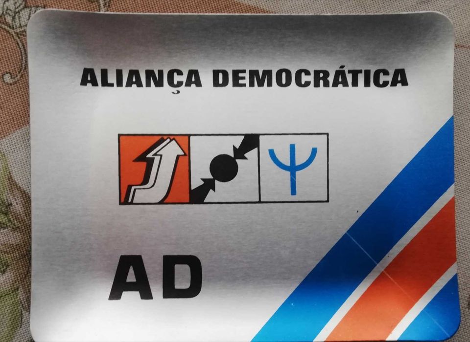 Cinzeiro bandeja do AD do Sá Carneiro